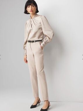 NWT White House Black Market Elle Slim Ankle Biscotti Size 10 R